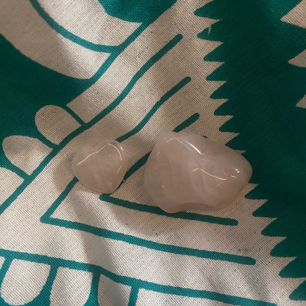 rose quartz heart and tumble